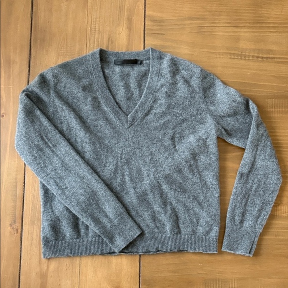 Jenni Kayne Cashmere V-Neck Sweater